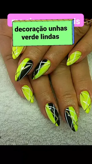 Unha Verde Neon Decorada