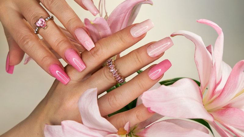 Esmaltação Em Gel Em Unha Natural Decorada